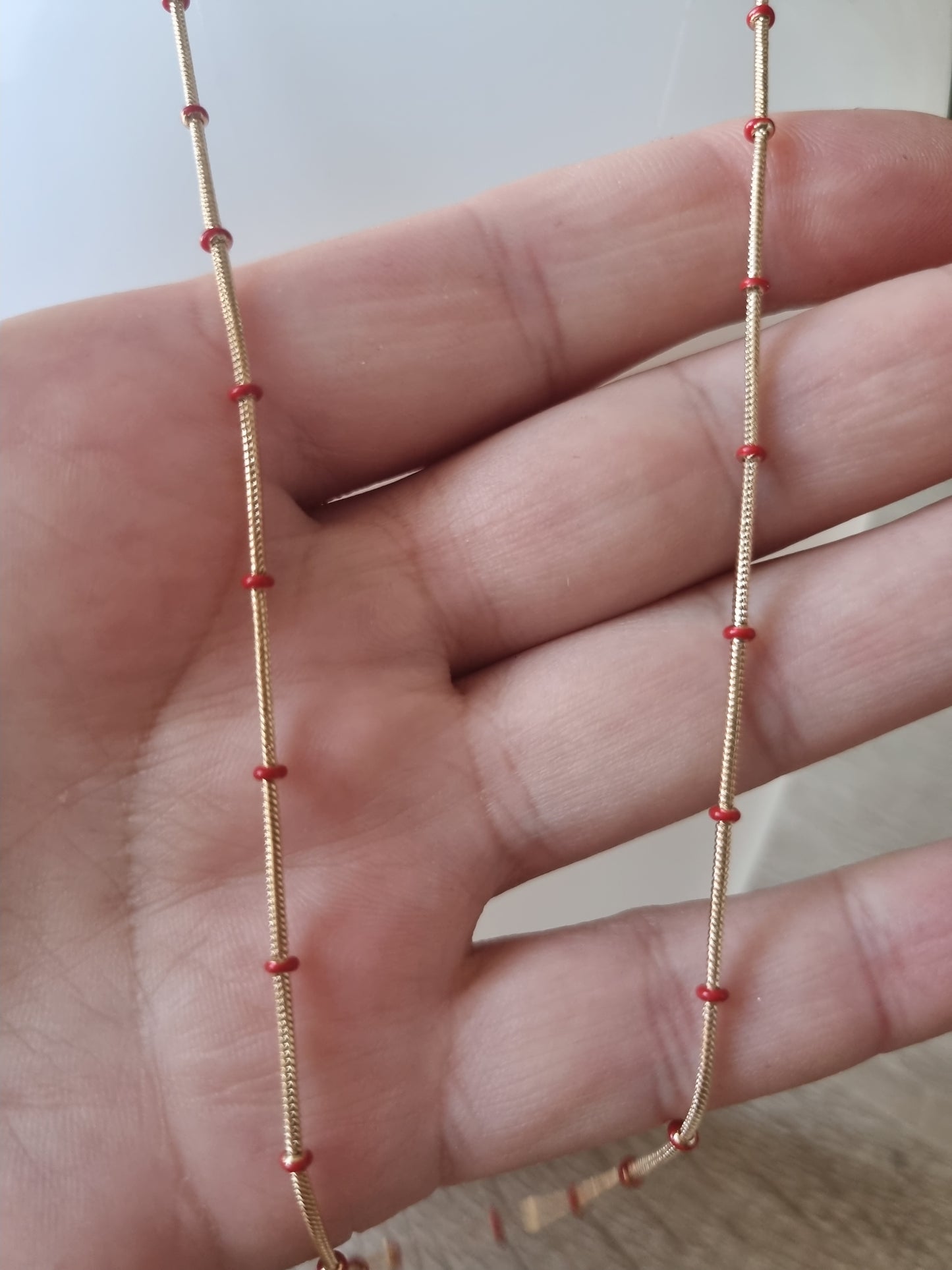 18kr.auksuota karolių grandinėlė, atspari vandeniui be nikelio, hipoalerginė