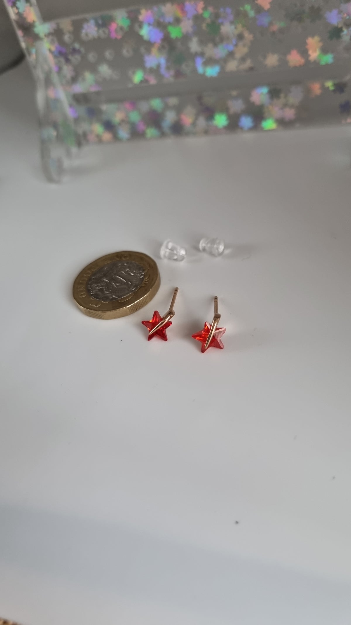 18kr.gold plated earrings with zircon stone red star charm stud