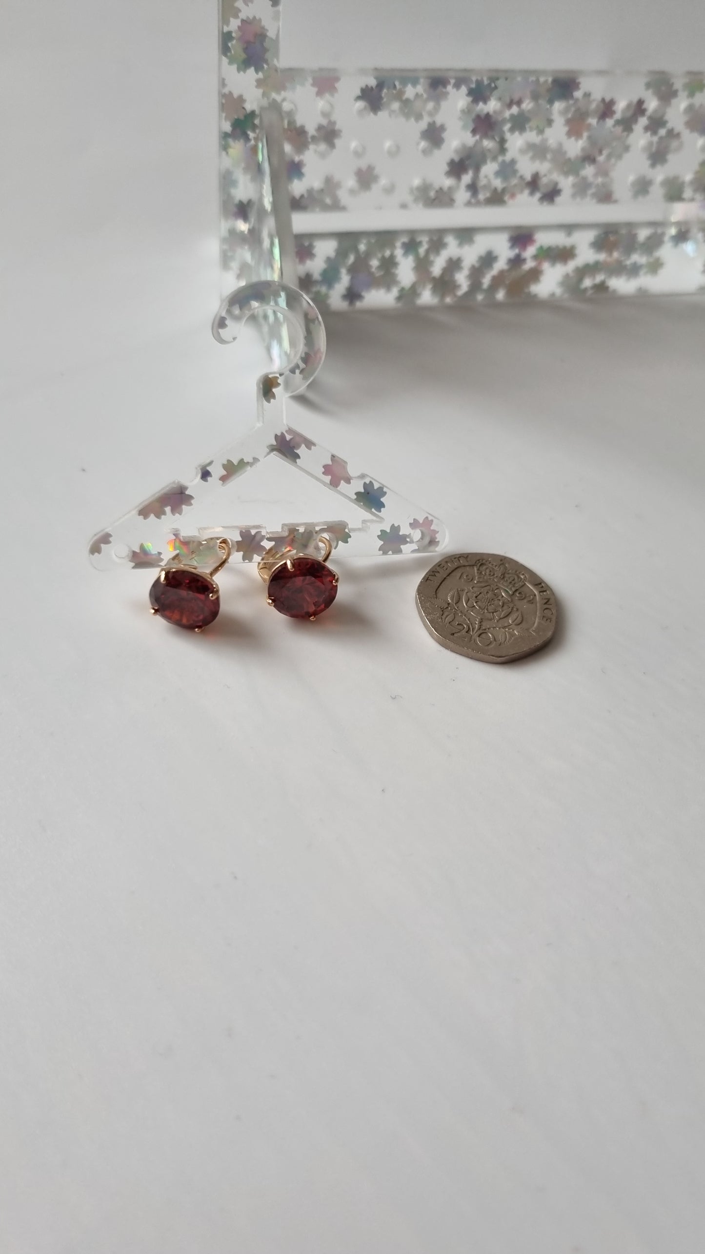 18kr.auksuoti auskarai vandeniui atsparūs be nikelio hipoalerginiai granato spalvos cirkonis