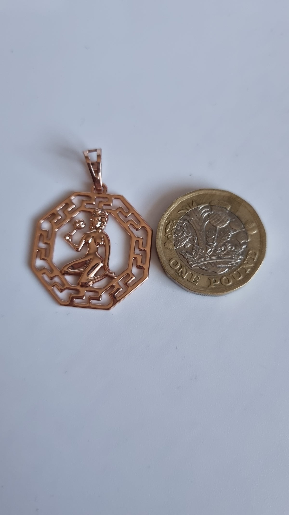 Rose gold plated pendant zodiac waterproof hypoallergenic