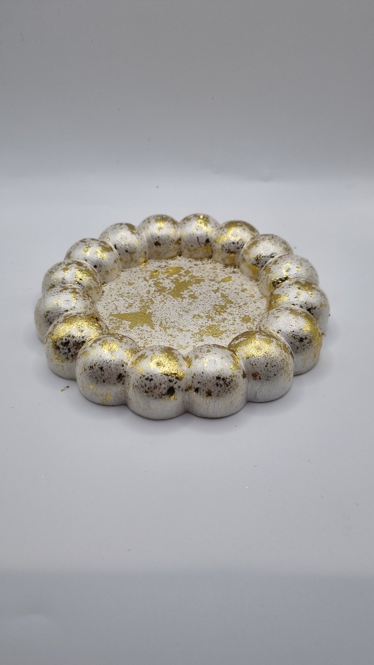 Bubble tray from jesmonite addiction gold color plating