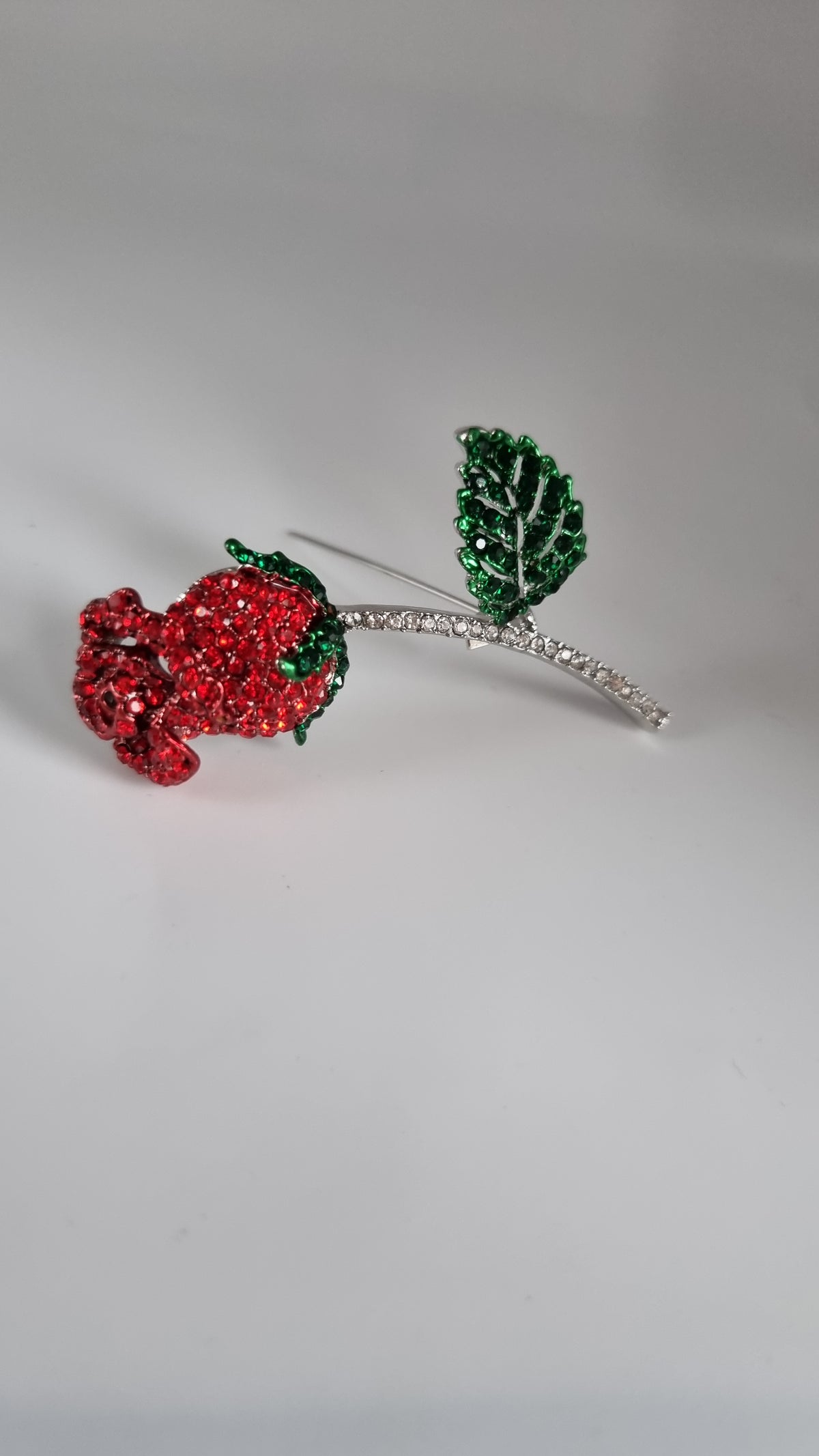 Sw.crystal brooche medical gold-platinum plated copper metal