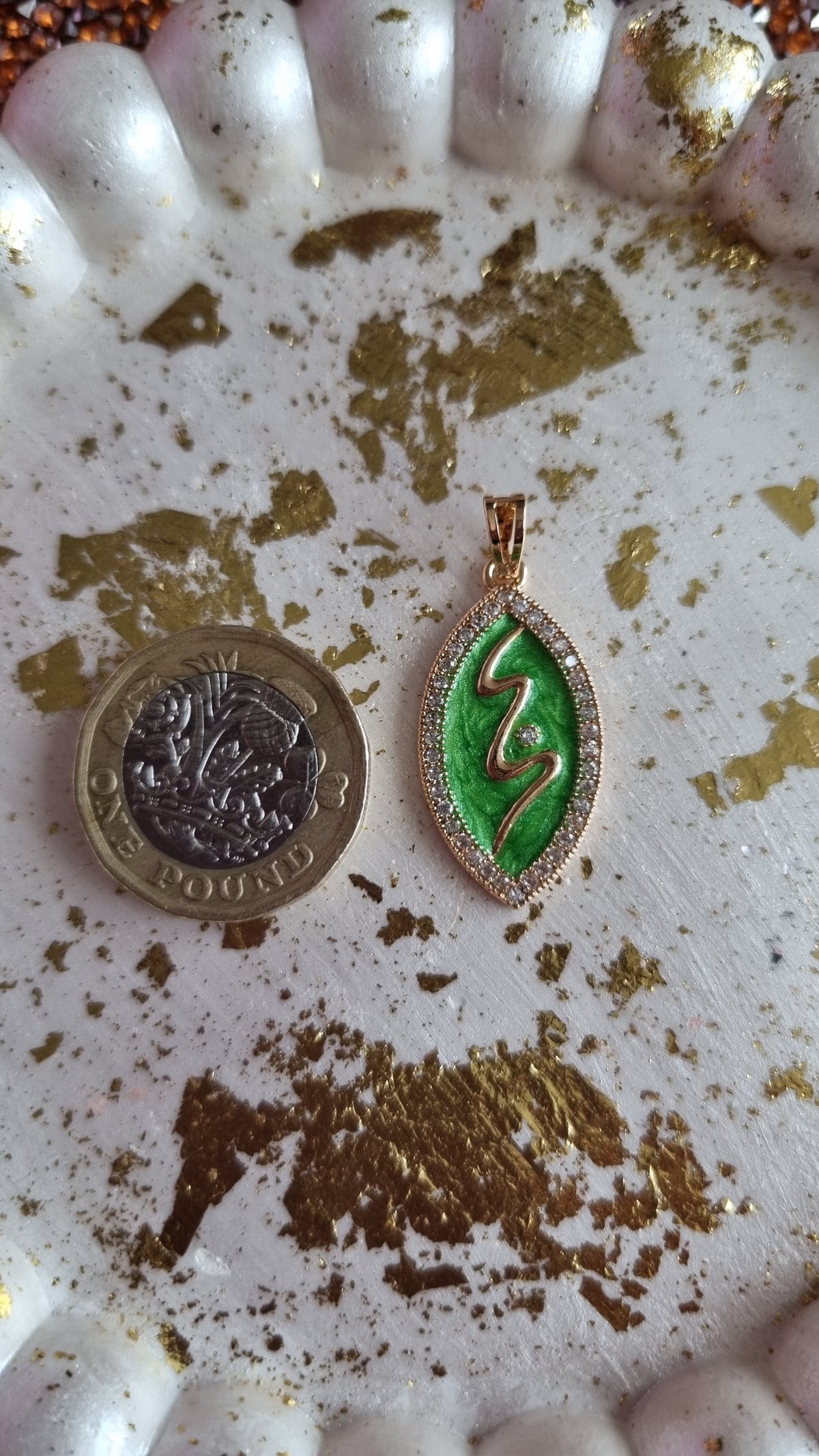 18kr.gold plated pendant with sw.crystal