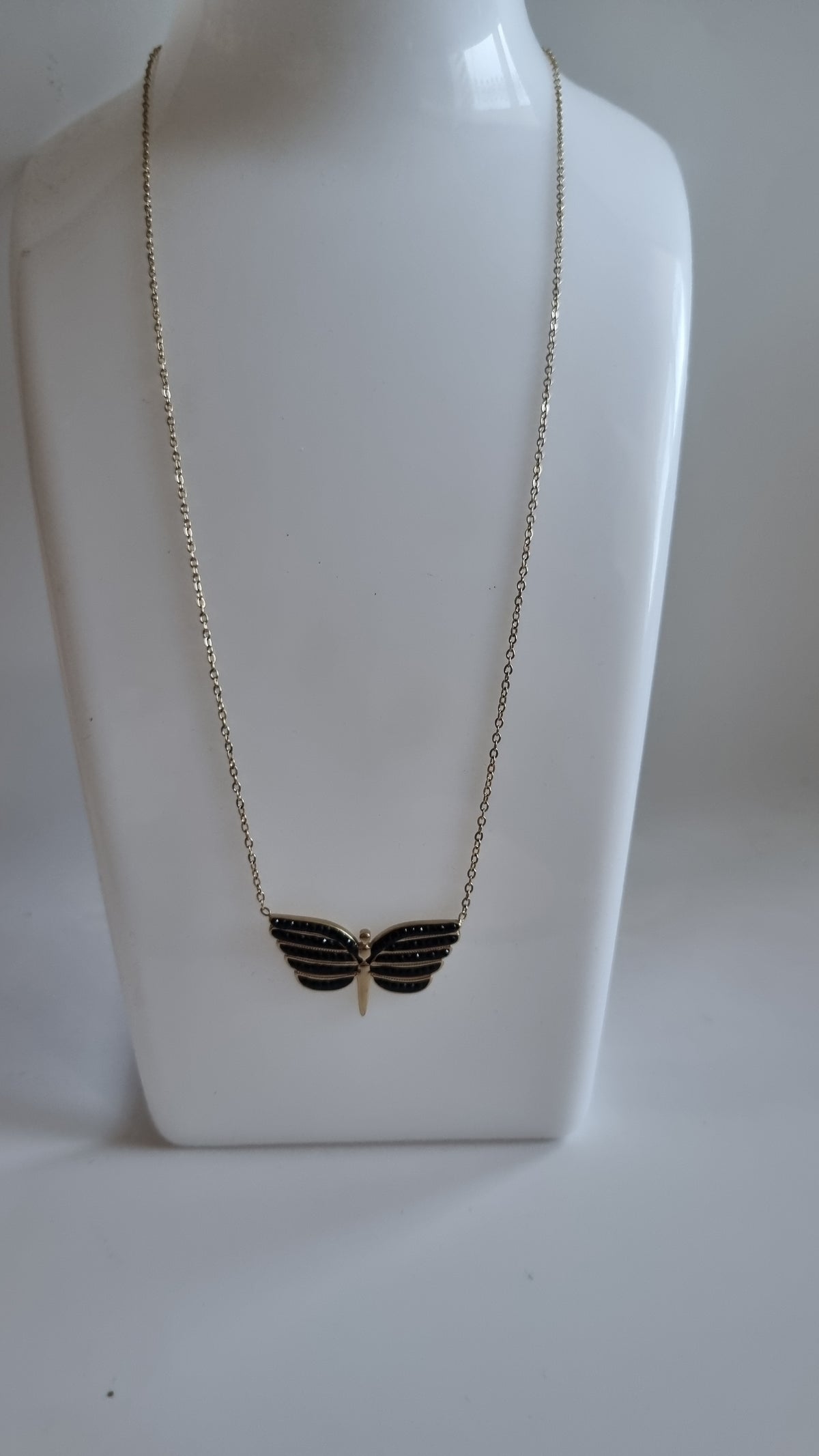 Stainless steel necklace with black sw.crystal angel