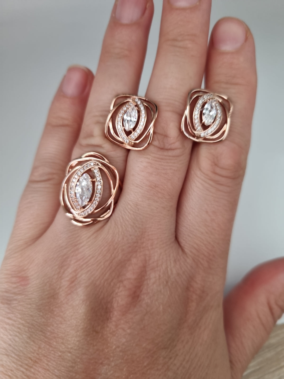 Rose gold plated set jewellery ring and earings with zircon stones hypoallergenic free nickel waterproof