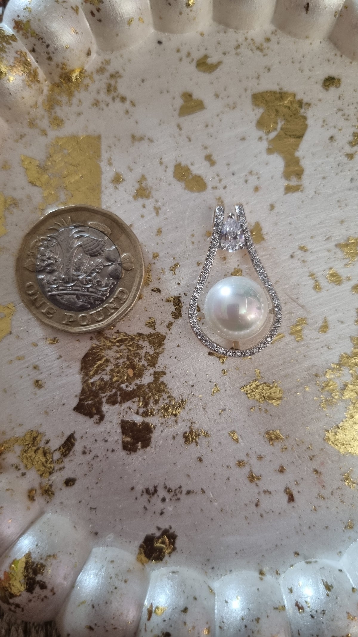 18kr.gold plated pendant with sw.crystal and natural freshwater  pearl