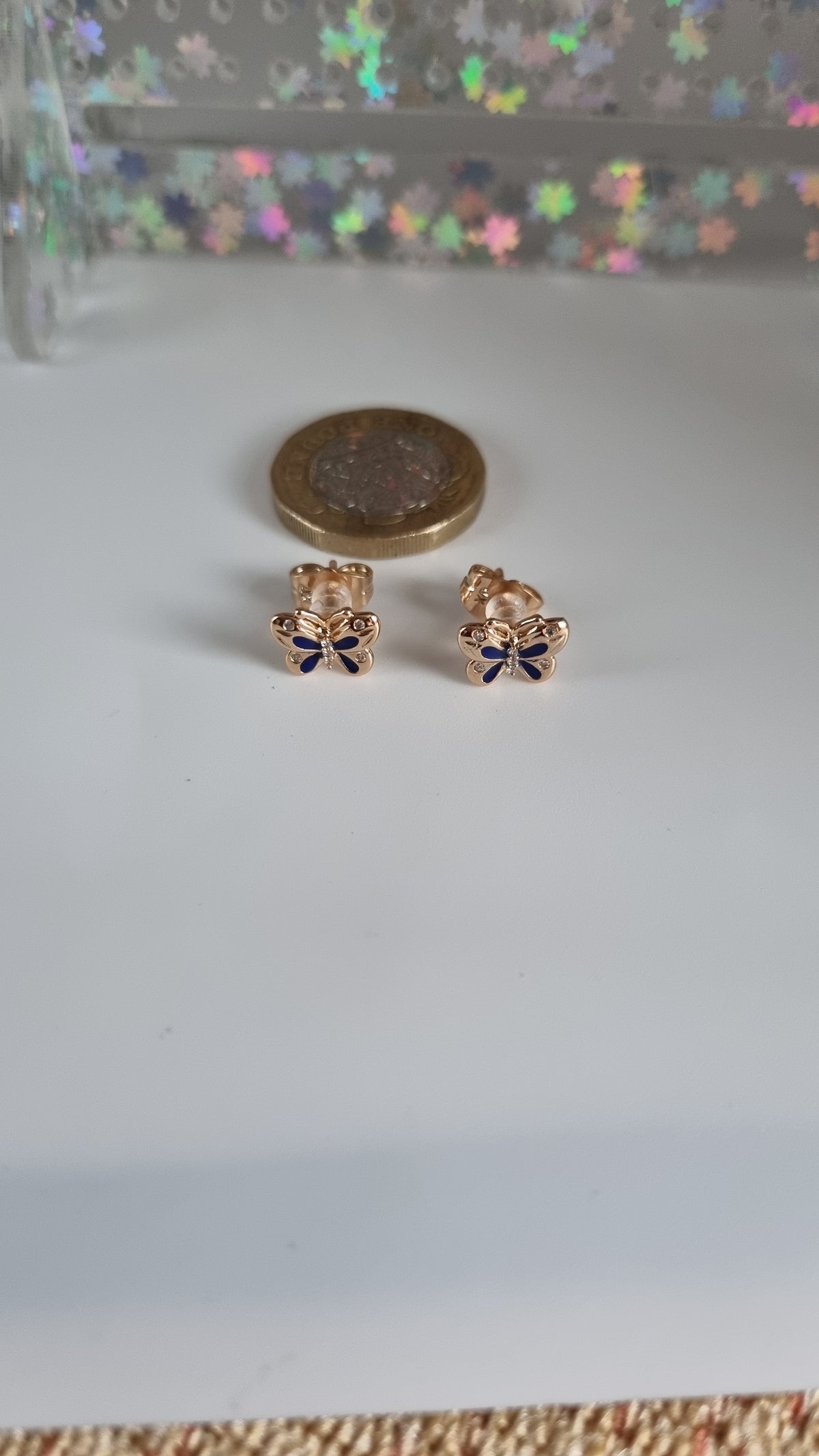 18kr.gold plated stud earrings with zircon stone