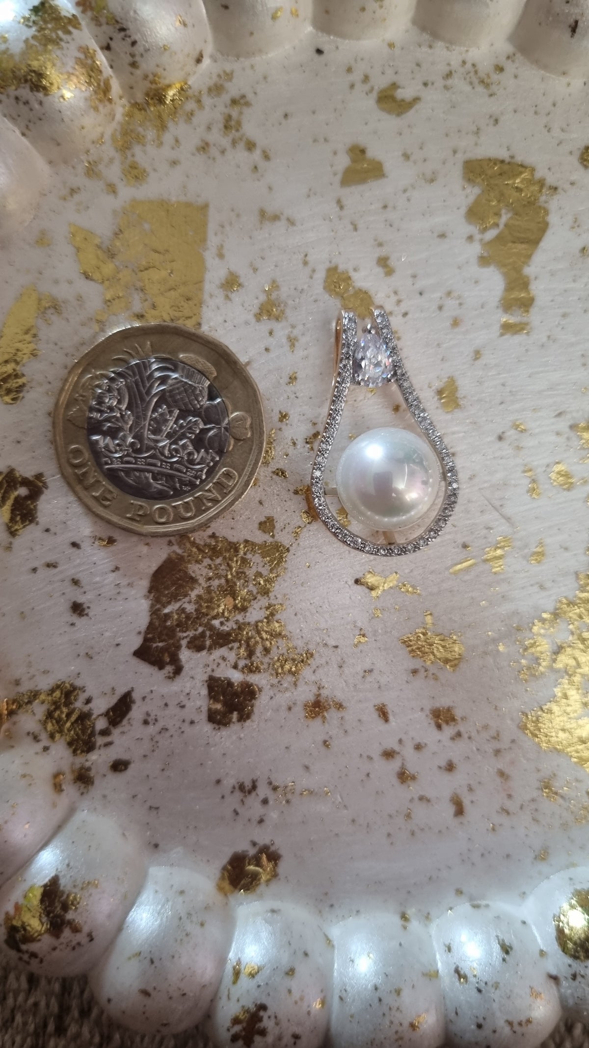 18kr.gold plated pendant with sw.crystal and natural freshwater  pearl